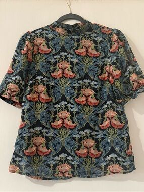 Meadow Rue by Anthropologie Floral Short Sleeve Women's Top in Black and Coral